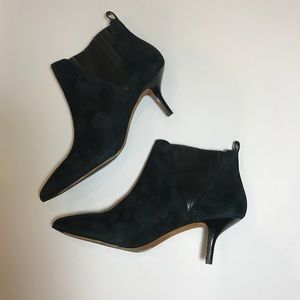 Donald J Pliner Black Suede Ankle Boots 7 M US